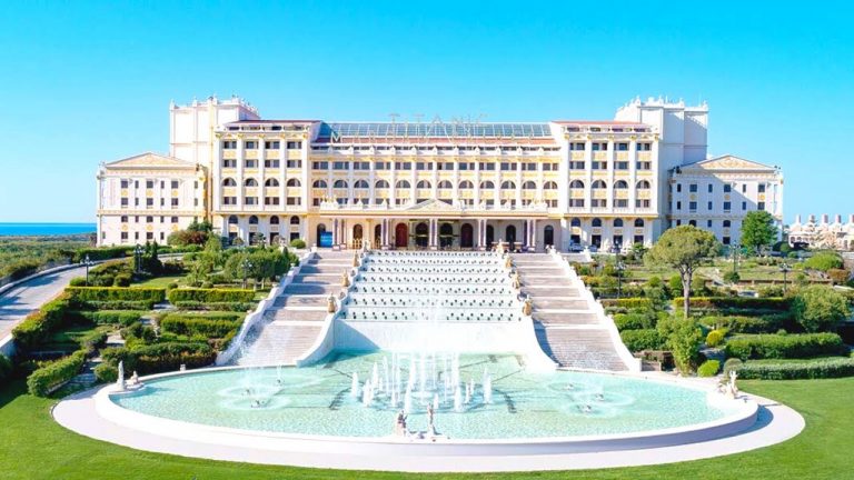 The MOST LUXURIOUS Hotels In The World