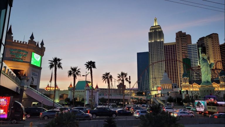 LAS VEGAS LIVE – Sunday Sunset Saunter on the Strip