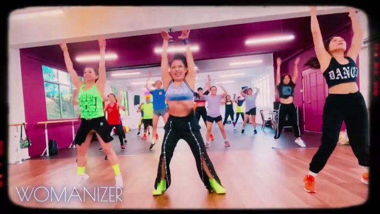 WOMANIZER By BRITNEY SPEARS | ZUMBA | Venus & Team