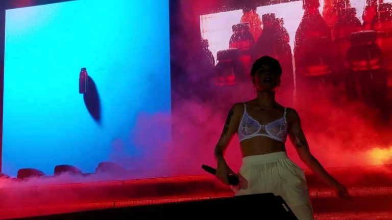 Halsey – Bad At Love – Calgary (08-28-2018)