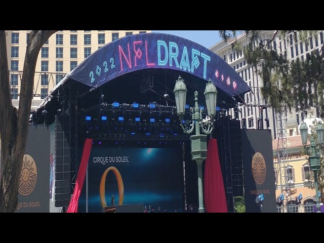 NFL DRAFT Set Up on the Las Vegas STRIP Thurs. April 2022 (Vlog) MAINI-Las Vegas Livin