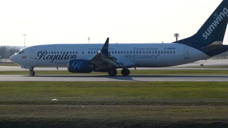 Sunny Afternoon Plane Spotting Montreal 04/30/2022 (Sunwing Royalton livery 737 MAX)