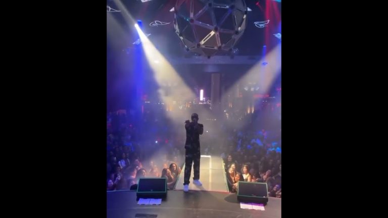 #ToryLanez had the WHOLE CROWD in #LasVegas singing #RKelly lyrics