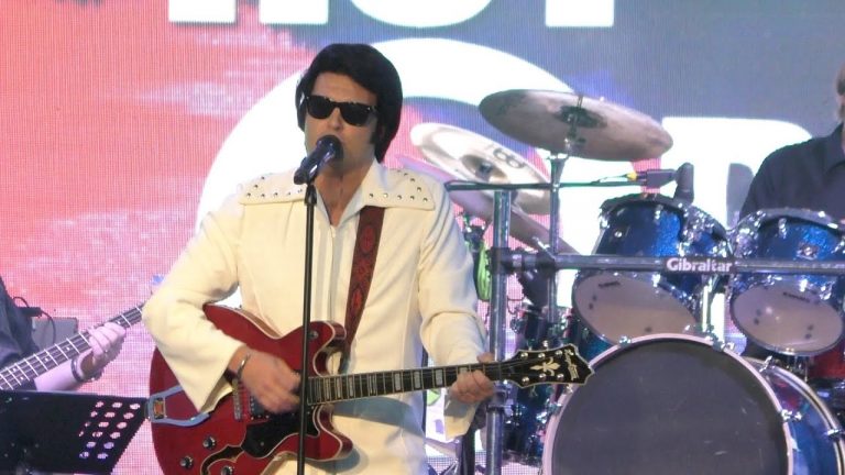 Ben Thompson as Roy Orbison, Only the Lonely – video by Susan Quinn Sand