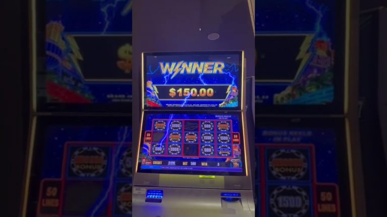 Hold N’ Spin! So Many Mini’s! #shorts #shortsvideo #lightninglink #slotmachines #jackpot