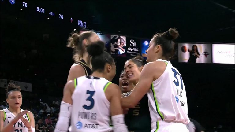 Refs Separate Kelsey Plum & Powers After Foul, Everyone Laughs | Las Vegas Aces vs Minnesota Lynx