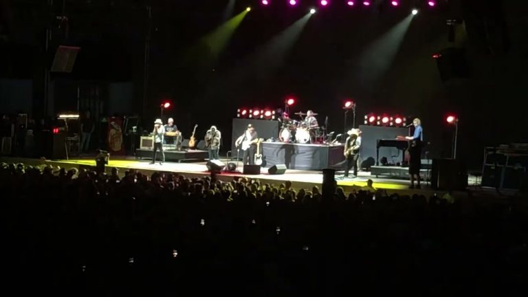 Hank Williams Jr. Intro / Are You Ready For The Country Monticello IA 07/21/22