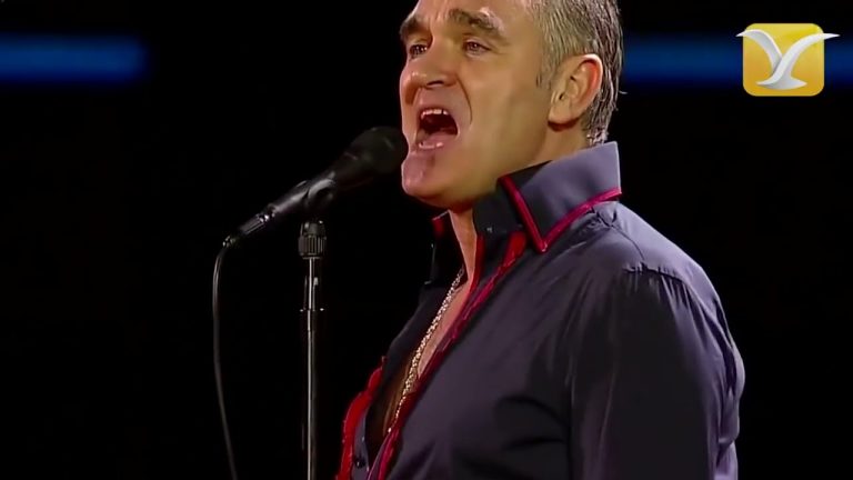 Morrissey – Let Me Kiss You Best Live Performance