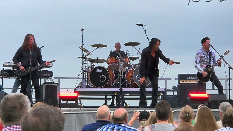 “Seperate Ways” performed by Journey Tribute band “Voyage” 7/16/22 at Bally’s Casino in Rock Island