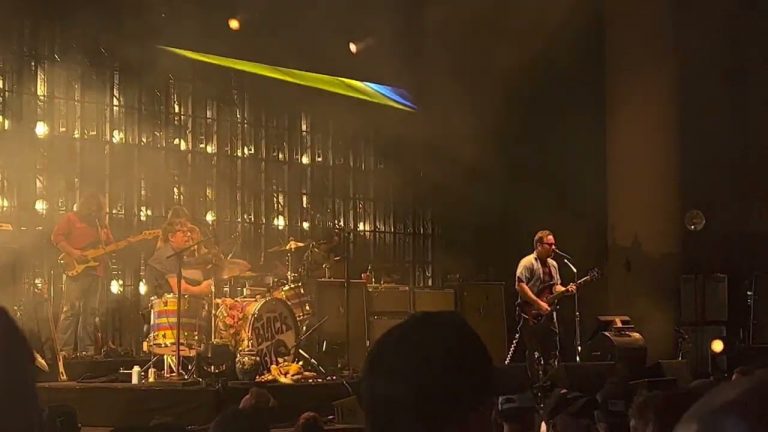 The Black Keys ~ Lonely Boy ~ 7.16.22 ~ Noblesville, IN. (Ruoff Music Center)