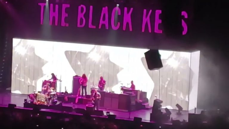 The Black Keys- Wild Child live in Las Vegas 2022