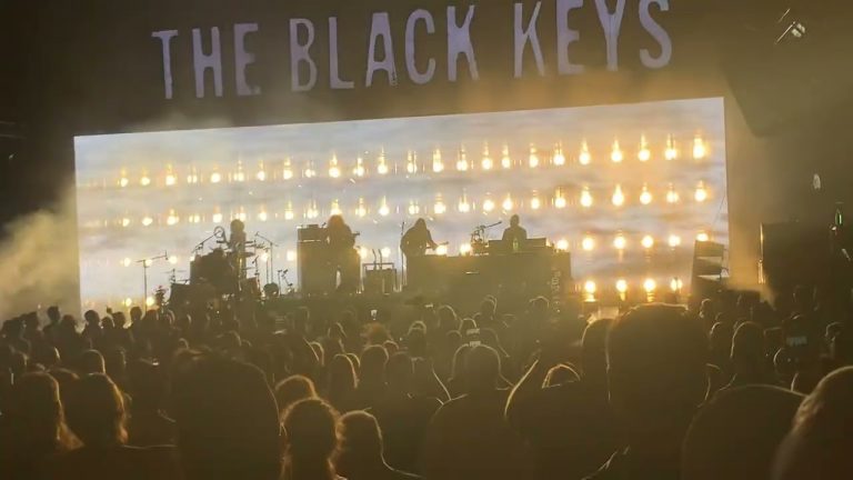 The Black Keys live at SPAC 7/20/22 – Little Black Submarines and Lonely Boy