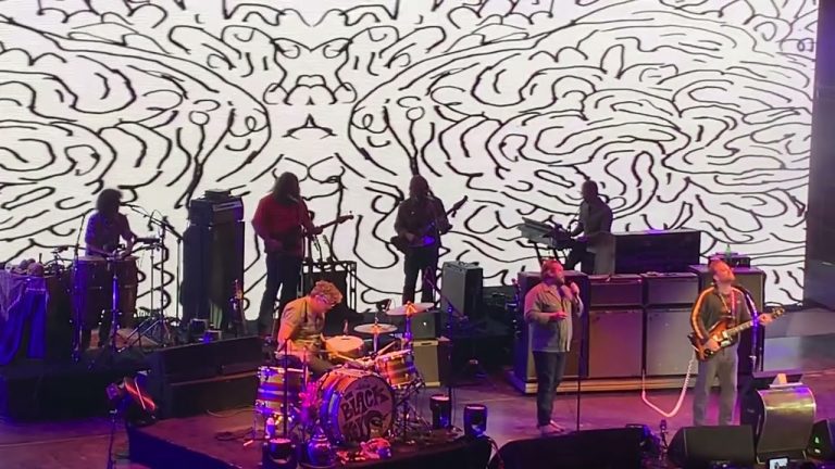 The Black Keys w/Nathaniel Rateliff Red Rocks 2022-07-13 Broken Finger Blues 1st Time Played