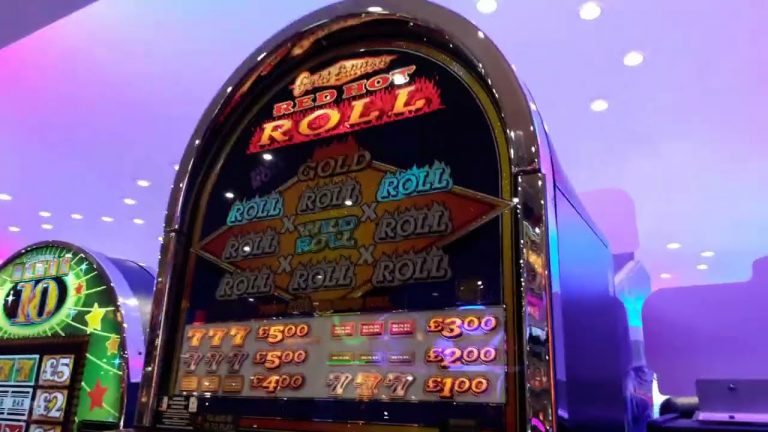 BARCREST RED HOT ROLL – BLUE STREAK – FRUIT MACHINE – 25 BANK – WEYMOUTH PIER ARCADE 2022 SUMMER