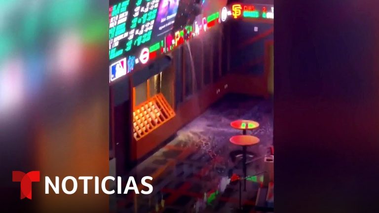 En video: Así inundaron las intensas lluvias dos lujosos casinos de Las Vegas | Noticias Telemundo