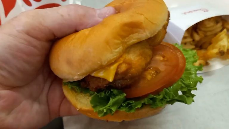 LUNCH IN DOWNTOWN LAS VEGAS, CHIC-FIL-A INSIDE THE GOLDEN NUGGET, FREMONT STREET EXPERIENCE