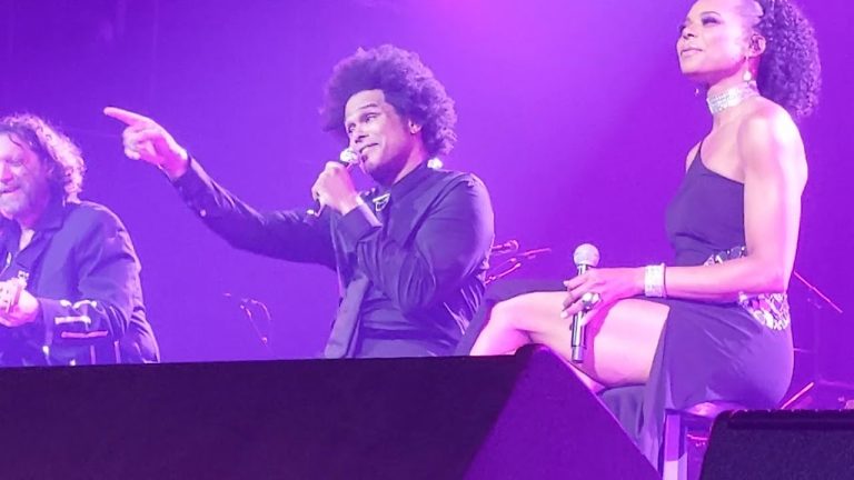 Maxwell @7/30/22 Las Vegas Show Wynn Encore- Intro to Whenever, Wherever, Whatever