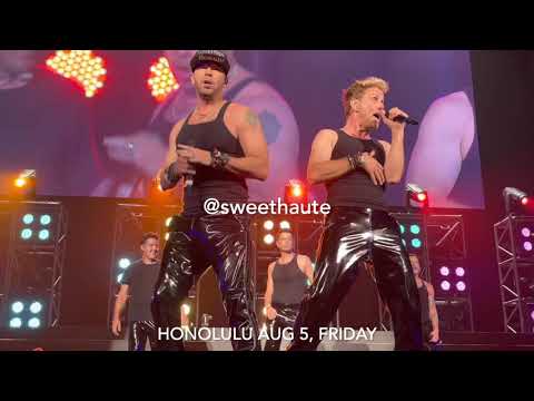 NKOTB Hawaii LIKE THE REMIX 8/5 2022 Friday Mixtape Tour Donnie Wahlberg Front Row | SWEETHAUTE