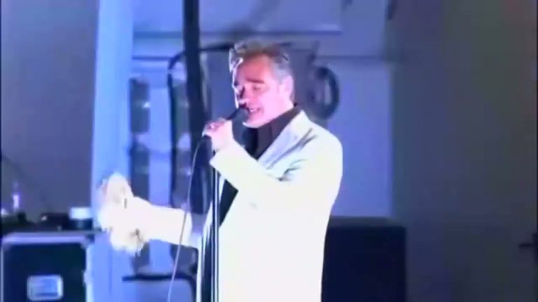 Morrissey – The Queen Is Dead Live