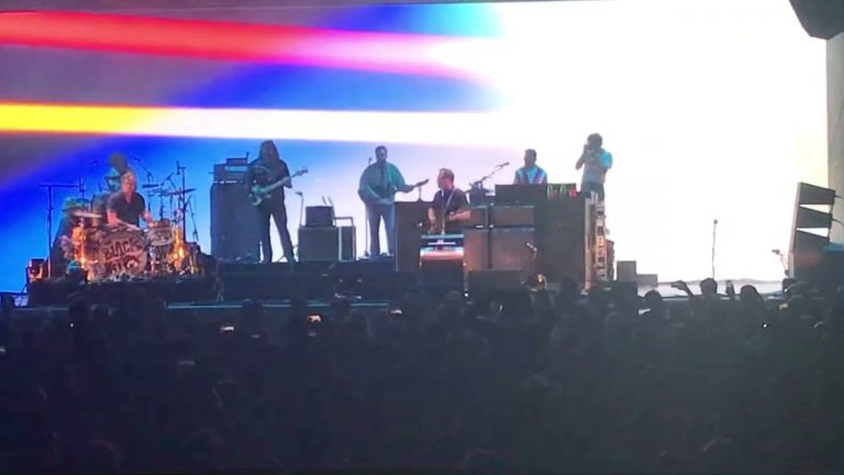 The Black Keys – Lonely Boy – 8-28-22 – The Orion Amphitheater in Huntsville AL