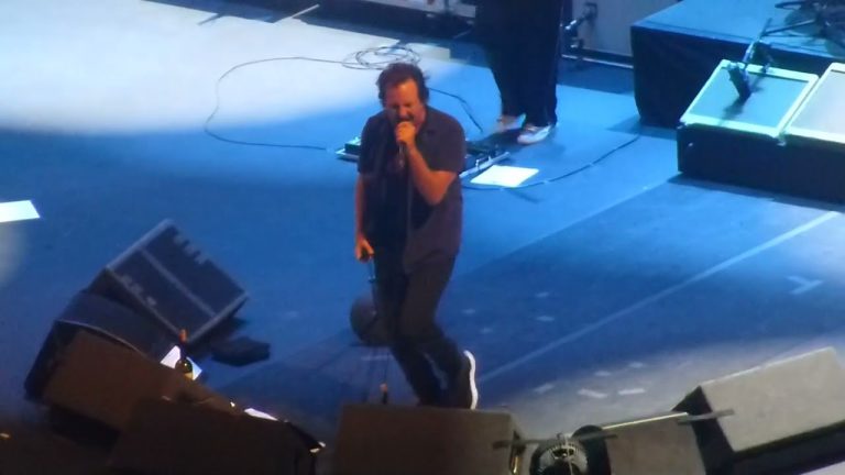 Eddie Vedder & The Earthlings ” Dirty Frank ” Live 10/7/2022 Dolby Live Las Vegas