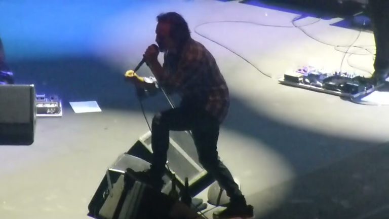 Eddie Vedder & The Earthlings ” The Dark ” Live 10/7/2022 Dolby Live Las Vegas