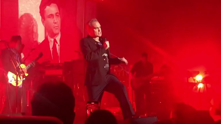 MORRISSEY Live Doncaster Dome 30/09/22 Intro & How Soon Is Now ~ THE SMITHS