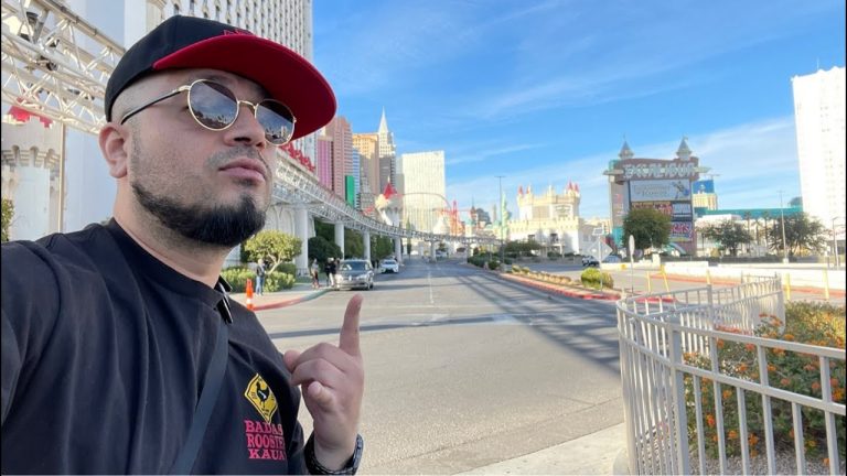 BACK in LAS VEGAS BABYYY Lets Walk The STRIP