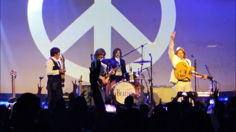 The Bootleg Beatles – Revolution (Live in Manila 2022)