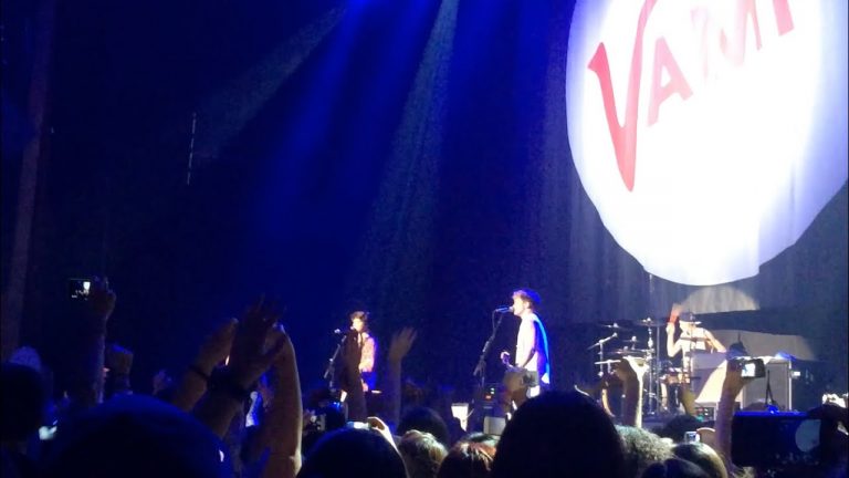 The Vamps – Somebody to You Live in Las Vegas 7/31/14