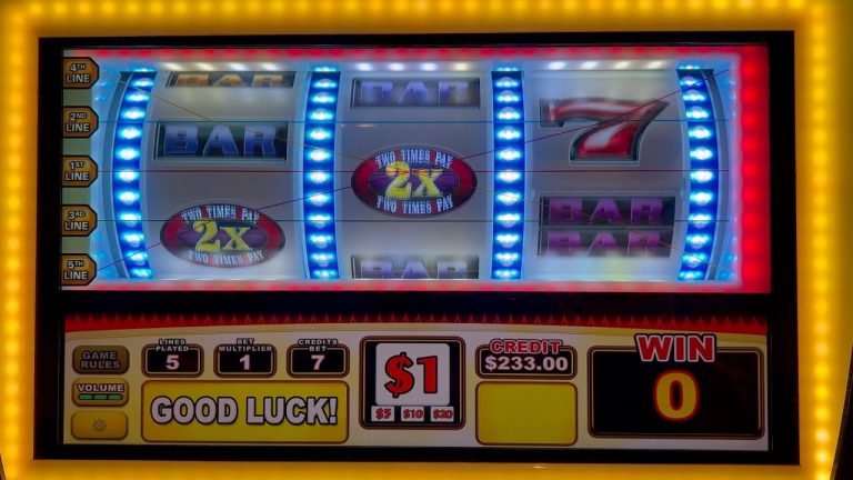 Top Dollar Slot Machine Bonus! at El Cortez in Las Vegas!