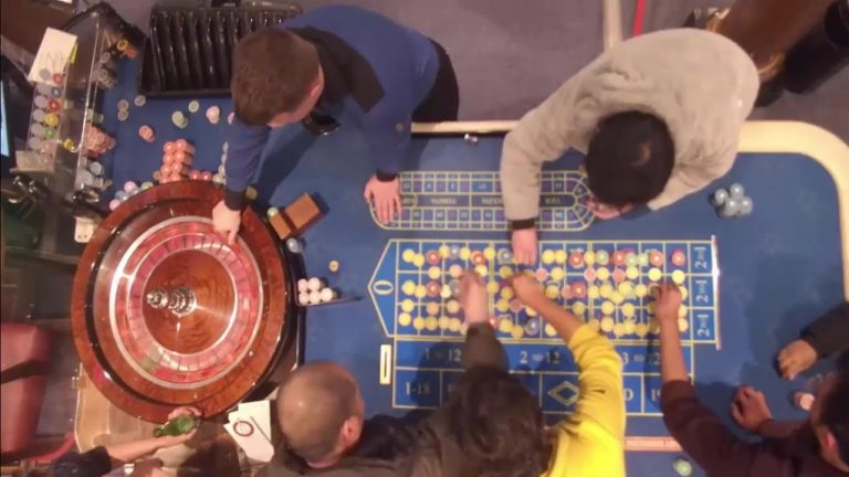 ROULETTE IN TABLE BIG BETS FULL OF IN CASINO 16/02/2023